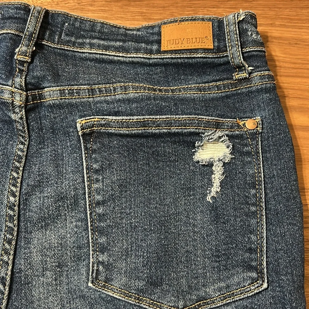 Judy Blue Distressed Blue Jeans Size 13/31 Boyfriend Fit